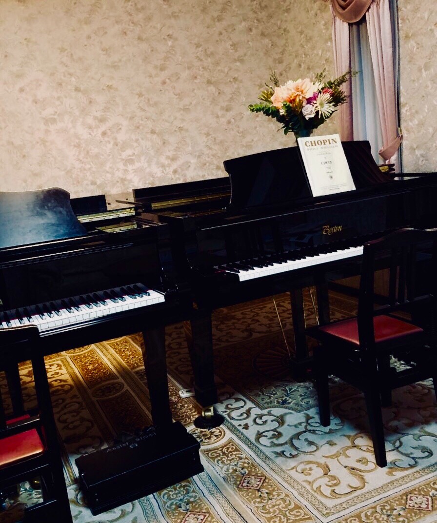 レッスン室・ピアノ